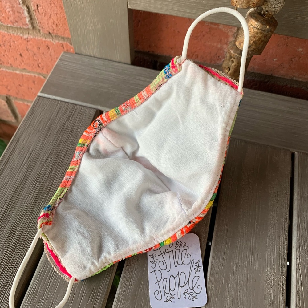 Free People Limited Edition Tapestry Face Mask - Picture 6 of 6